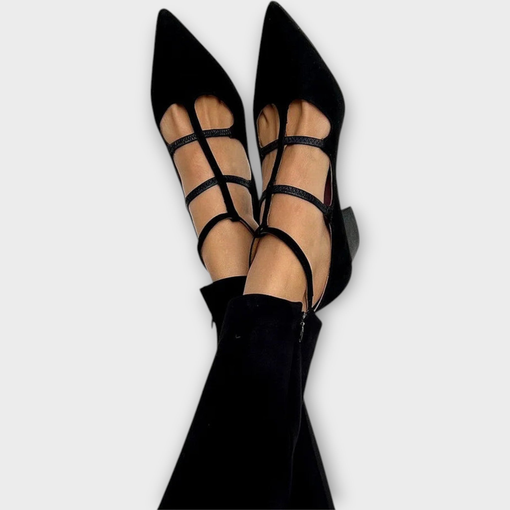 Lena | Tacones de punta con tiras transversales