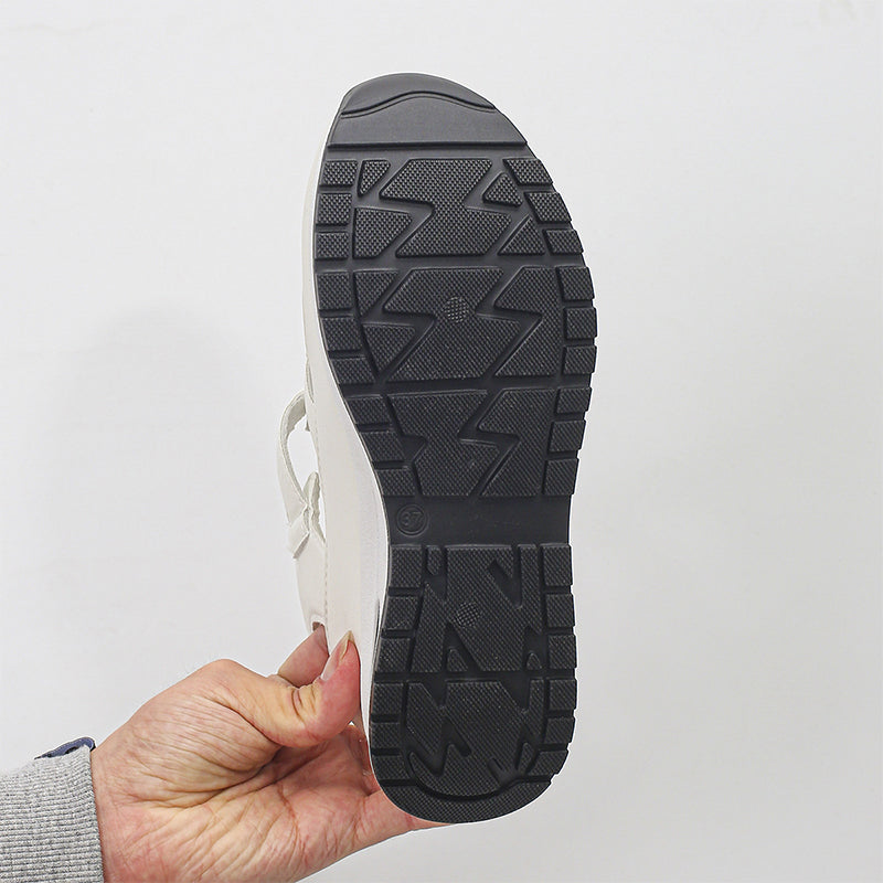 Elena | Sandalias con velcro y puntera cerrada