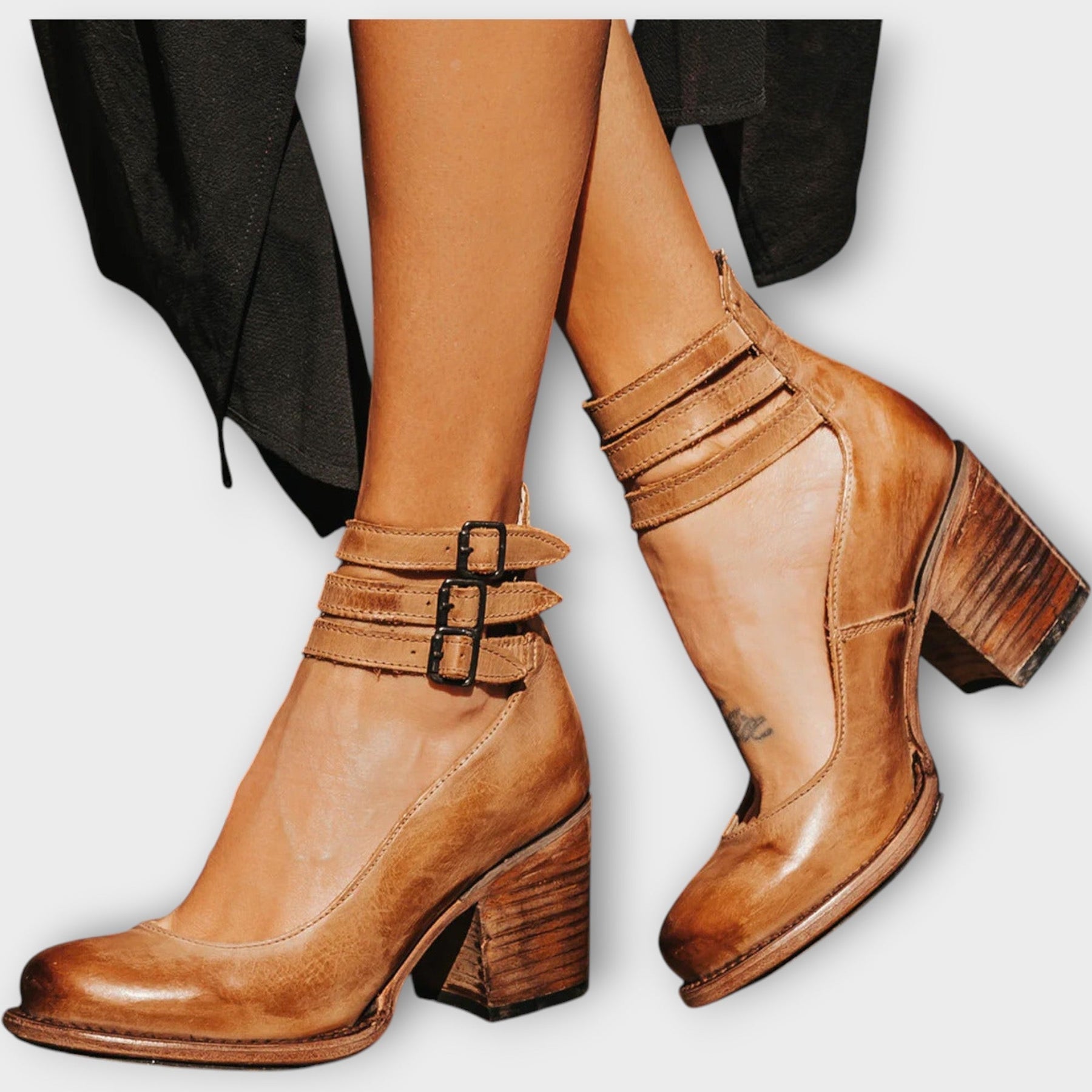 Bianca | Tacones de tres tiras con tacón ancho
