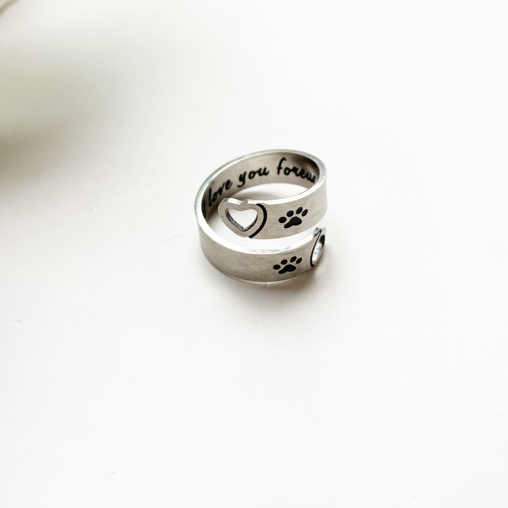 Anillo Ajustable con Huella de Patas y Corazón – Acero Inoxidable