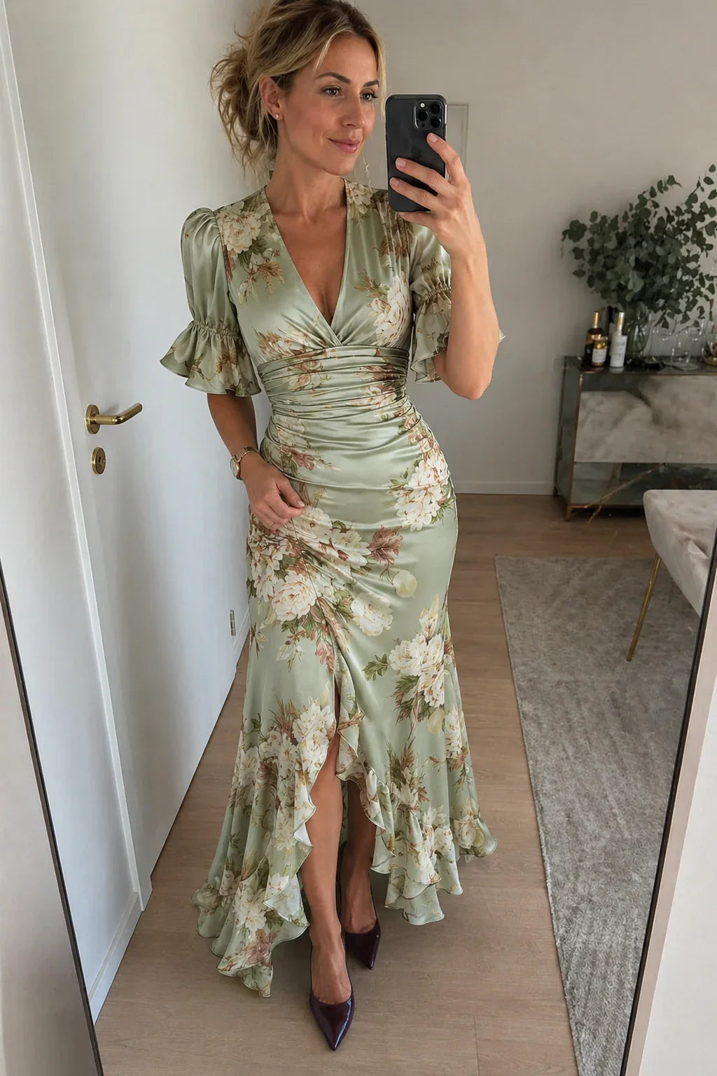 Lucía | Vestido largo asimétrico de satén con estampado floral
