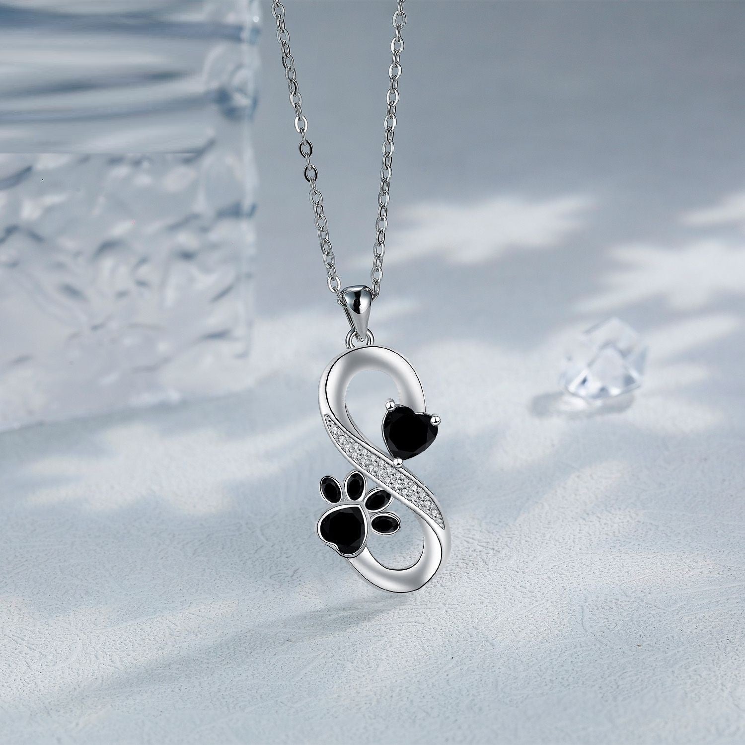 Collar con Símbolo Infinito Corazones Huella