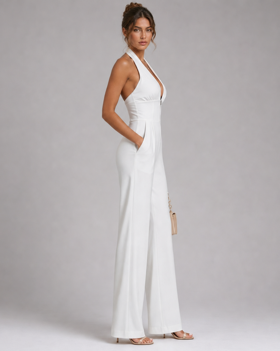 Clarisa | Mono de pierna ancha con cuello halter y cremallera frontal