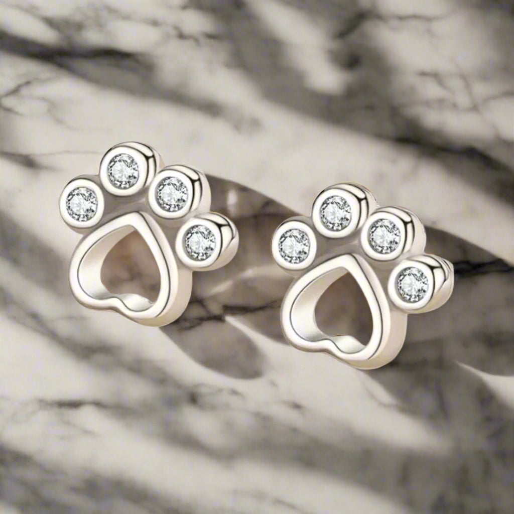 Pendientes de Stud en Forma de Patita en Plata de Ley – Con Zirconias Brillantes