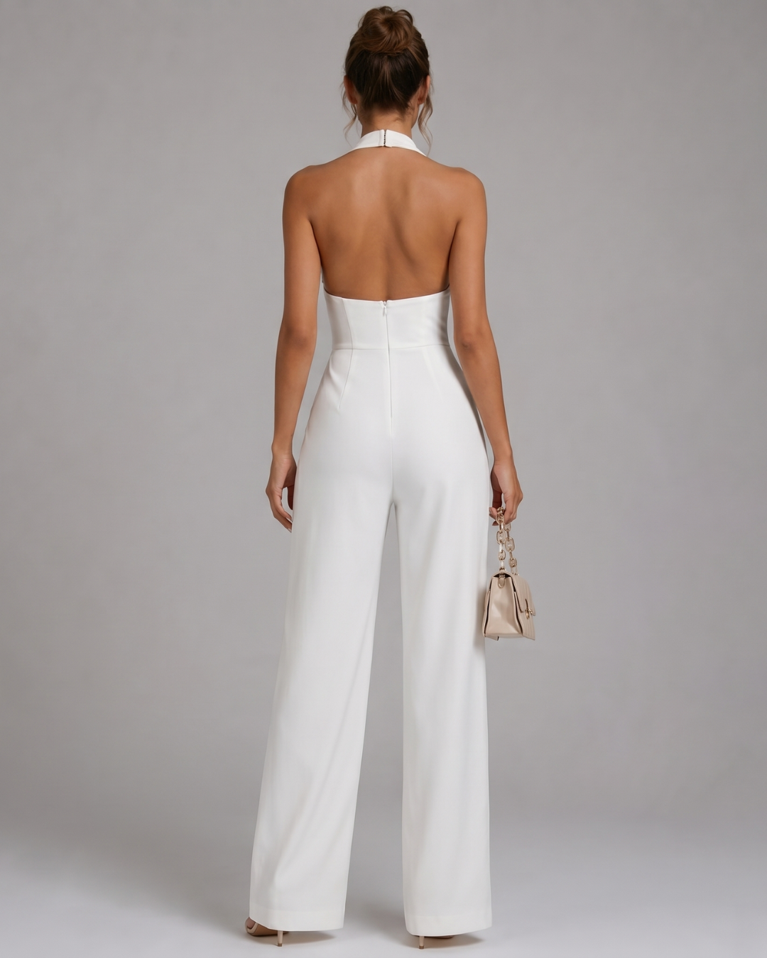 Clarisa | Mono de pierna ancha con cuello halter y cremallera frontal