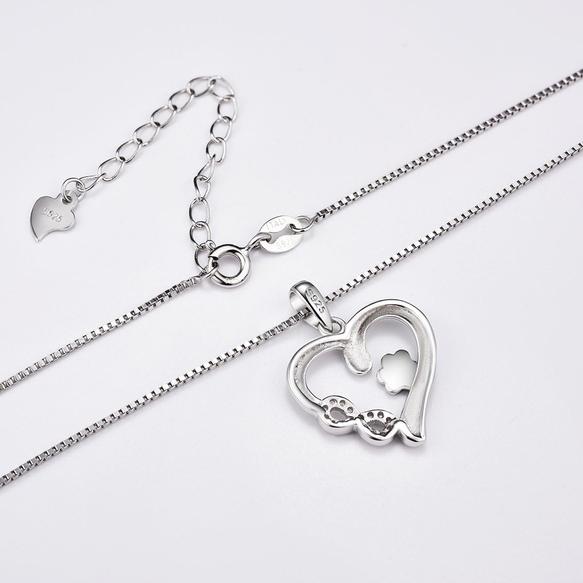 Collar de Patas y Corazón con Charm de Infinito