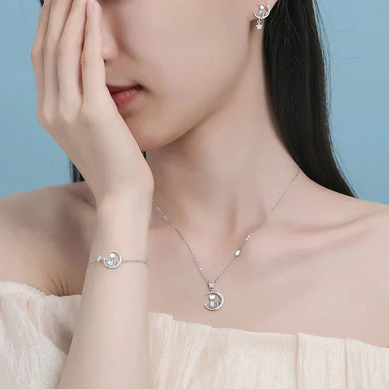 Pendientes de Gato con Luna y Estrella de Plata de Ley 925 con Zirconia