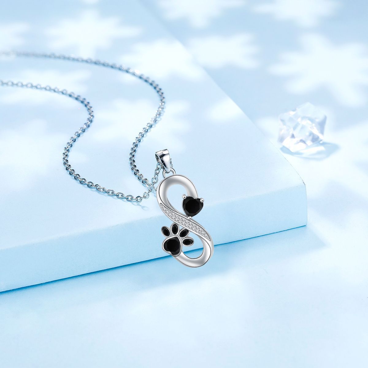 Collar con Símbolo Infinito Corazones Huella