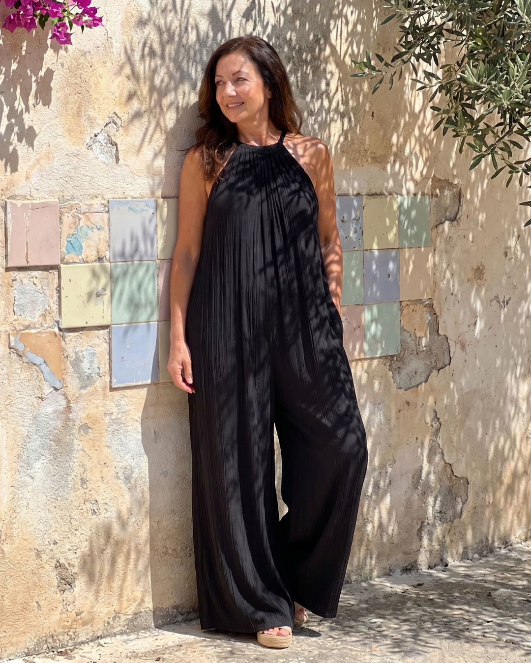 Florencia | Mono de pierna ancha con cuello halter plisado