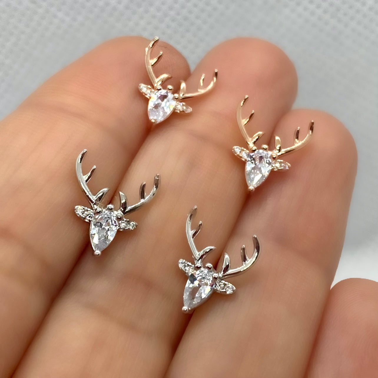 Pendientes de Cuerno con Zirconio Claro