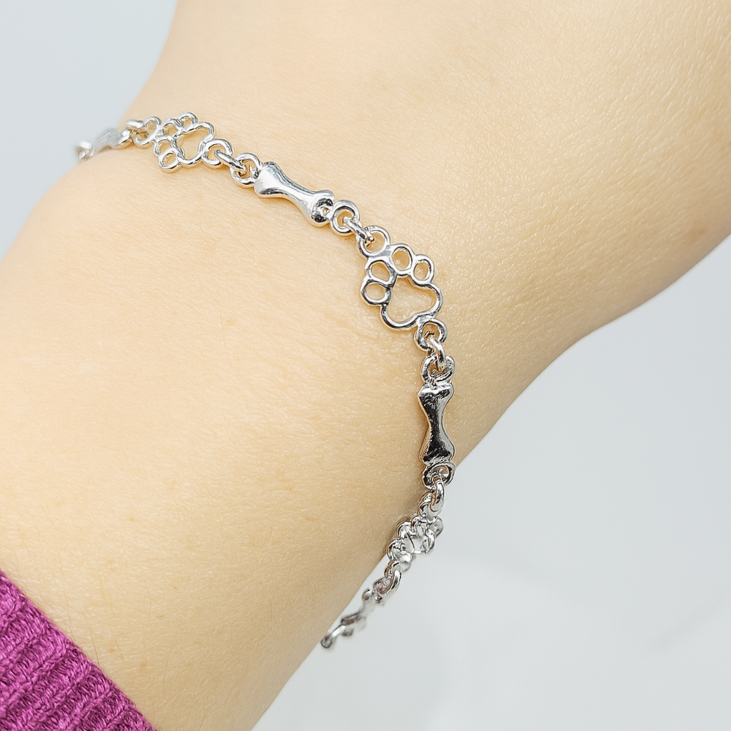 Pulsera de Encanto de Huella de Perro y Hueso de Plata Pura Edición Limitada