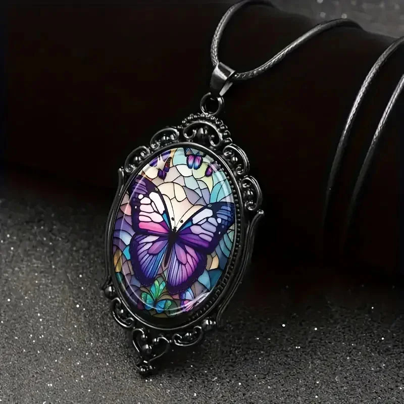 Collar con Colgante de Mariposa y Cristal Púrpura