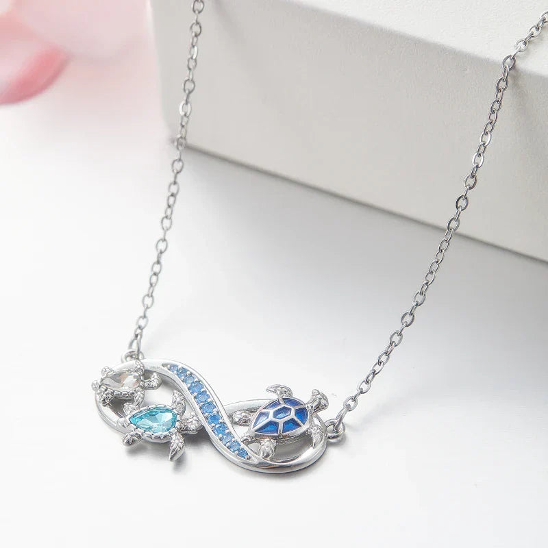 Collar de Tortuga Infinita con Cristales Brillantes