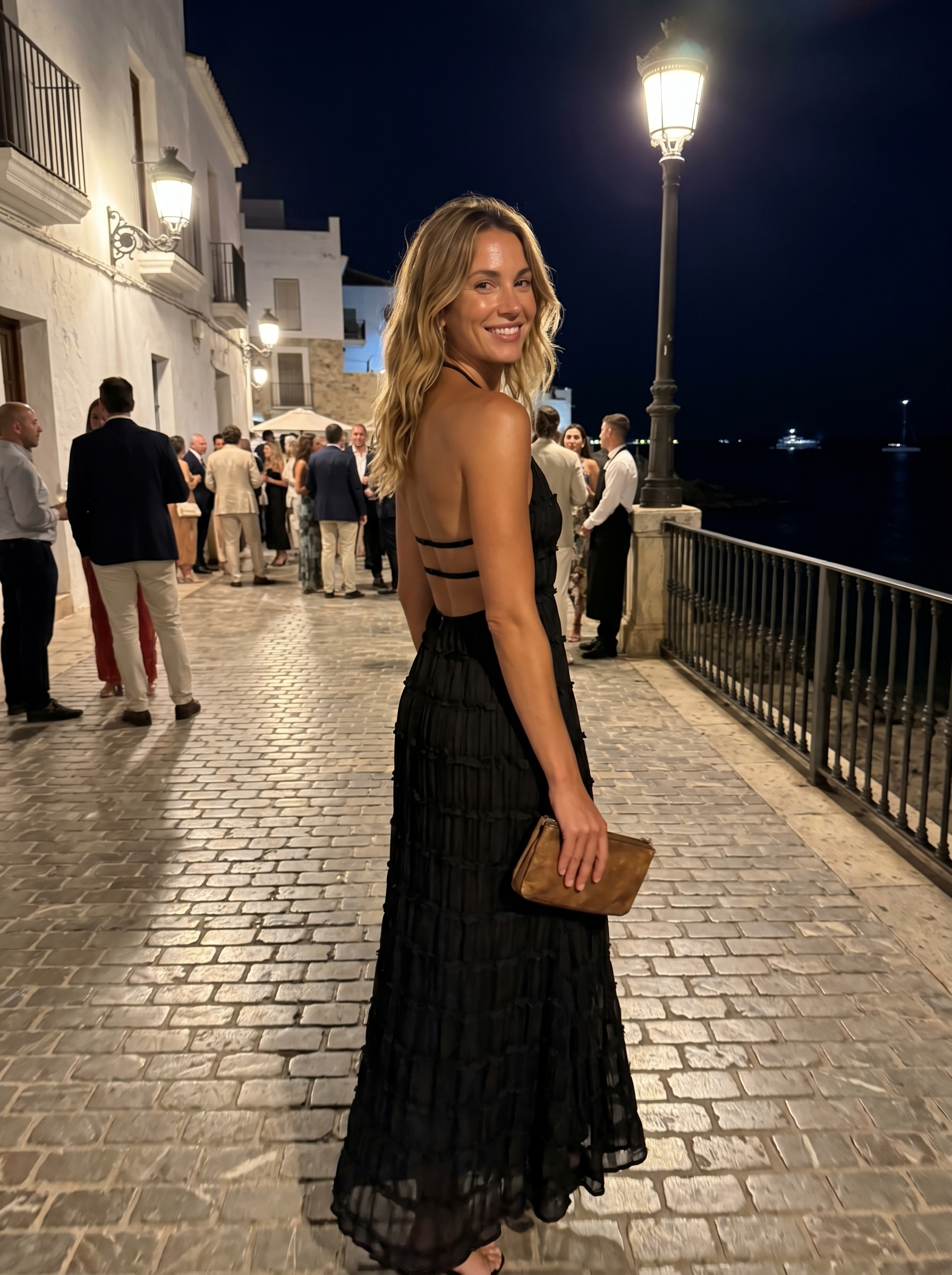 Ángela | Vestido maxi elegante de verano con cuello halter