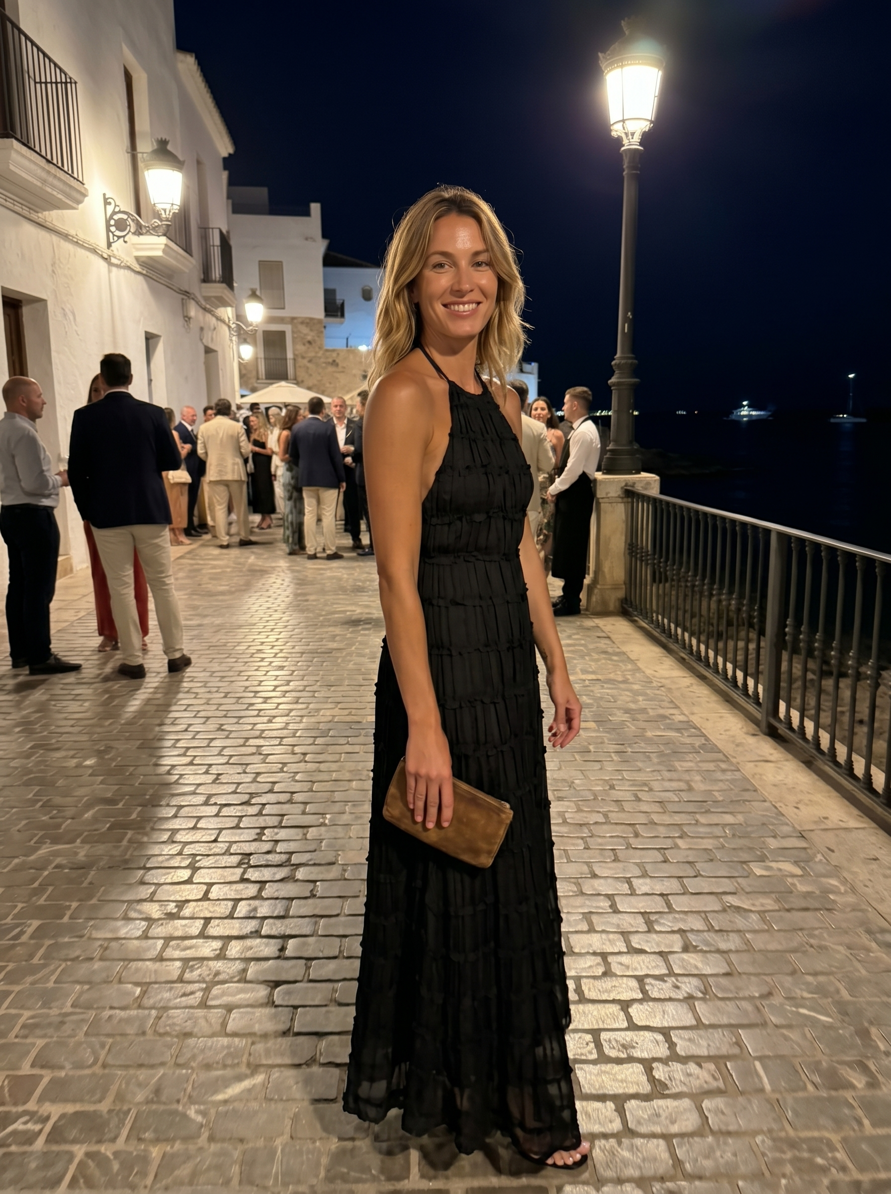 Ángela | Vestido maxi elegante de verano con cuello halter