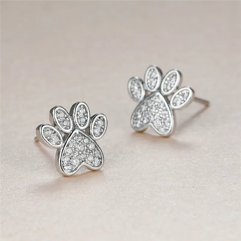 Pendientes de Paw de Circonia Blanca – Diseño en Forma de Corazón