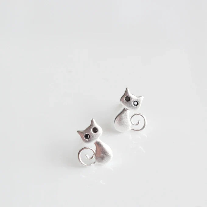 Pendientes de Stud de Gato Plateados