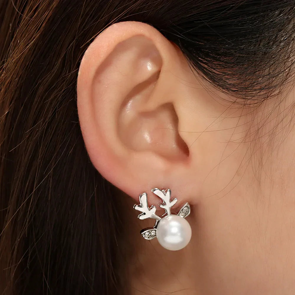 Pendientes de Perlas de Reno Navideño