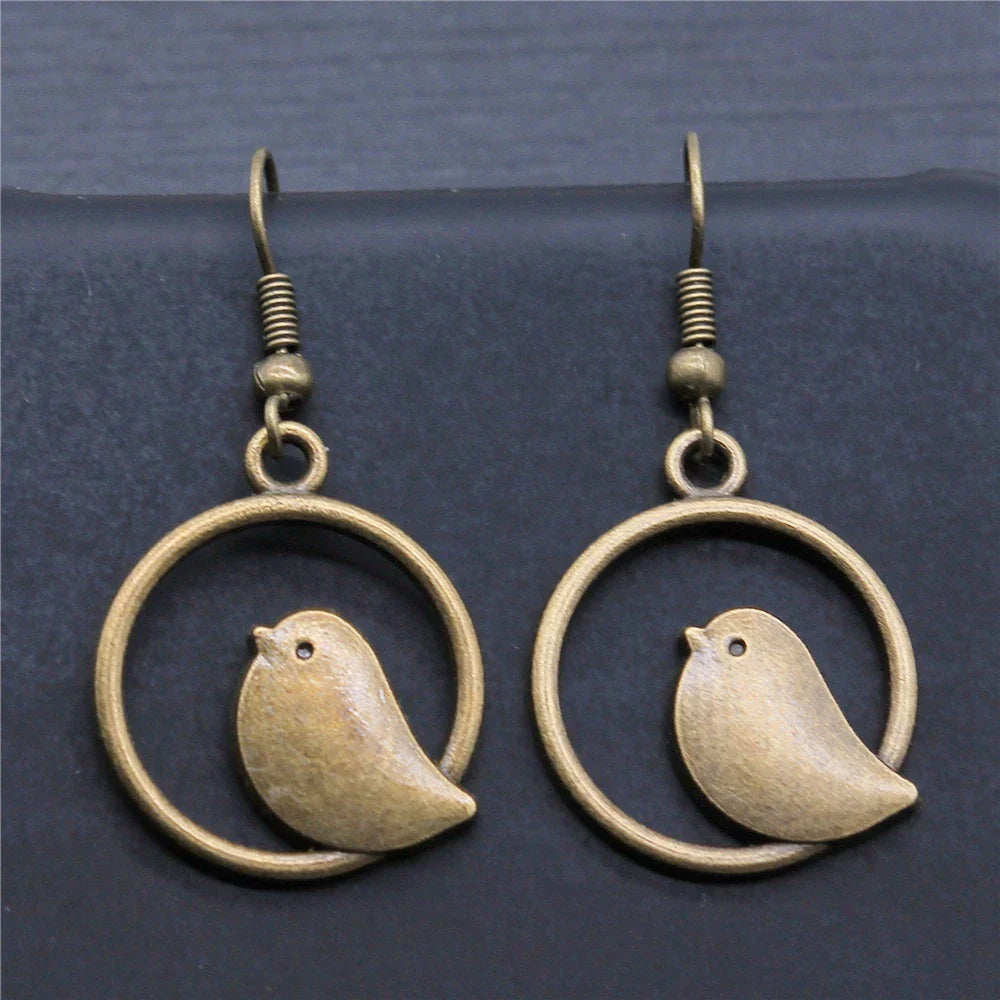 Pendientes Colgantes de Encanto de Pájaro Vintage – Joyería Boho Hecha a Mano