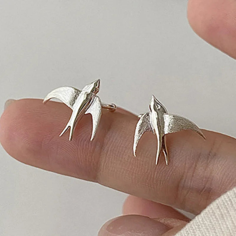 Hermosos Pendientes de Clip en Forma de Golondrina de Plata