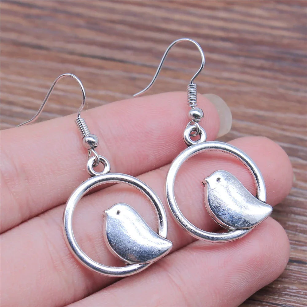 Pendientes Colgantes de Encanto de Pájaro Vintage – Joyería Boho Hecha a Mano