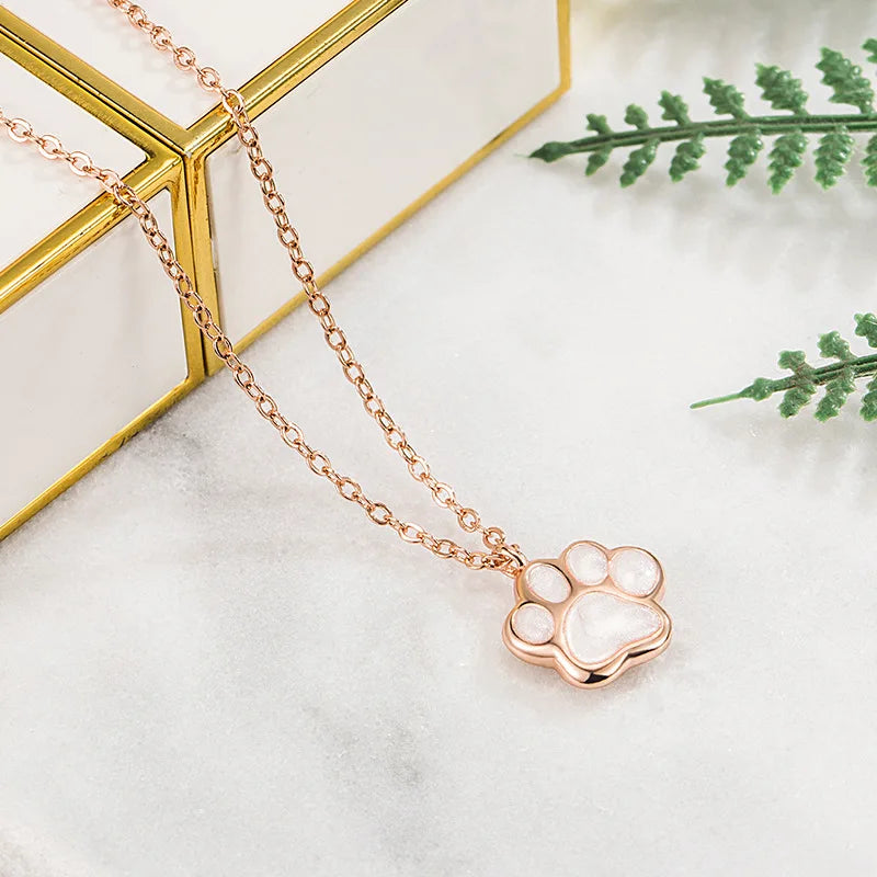 Collar con Encanto de Huella