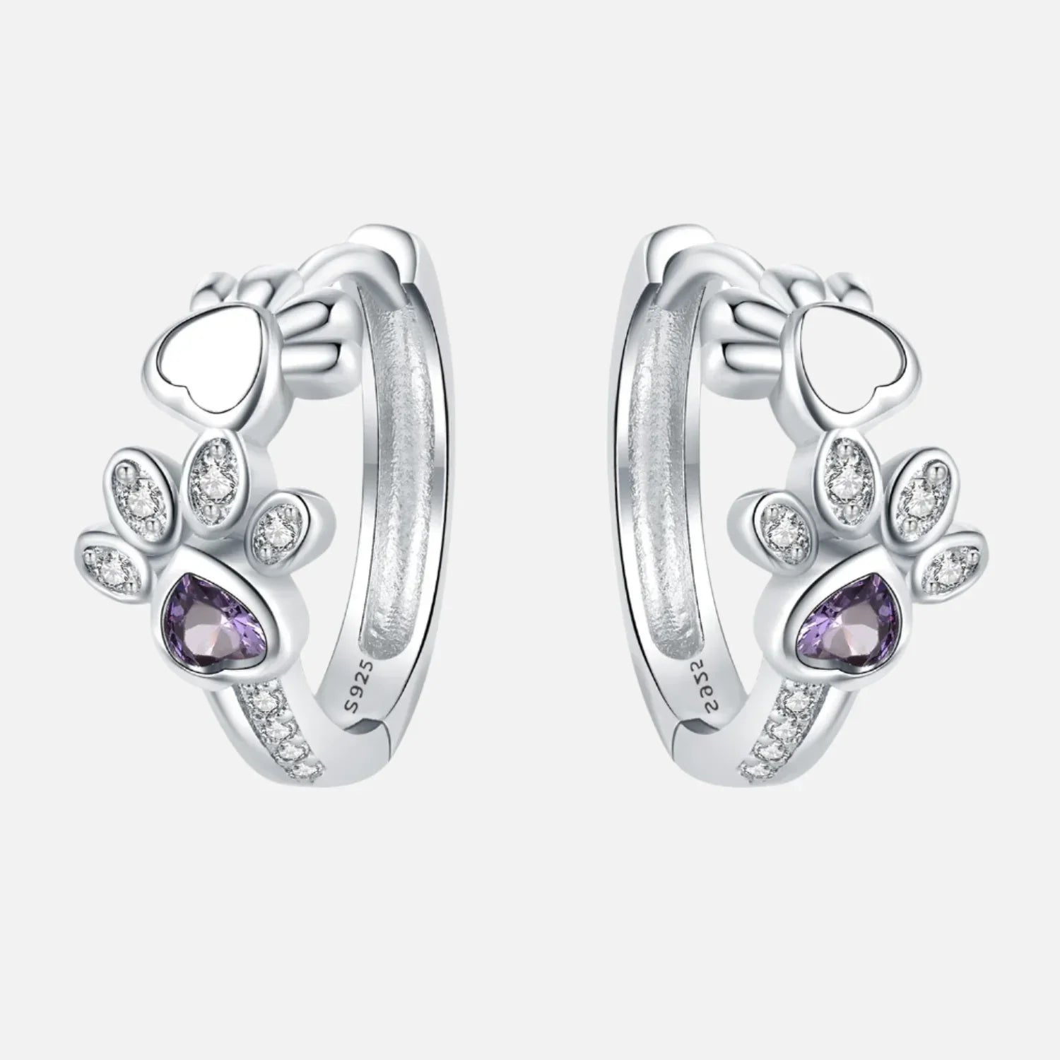 Pendientes Paw Huggie en Plata de Ley 925 – Con Zirconia y Gemas en Forma de Corazón