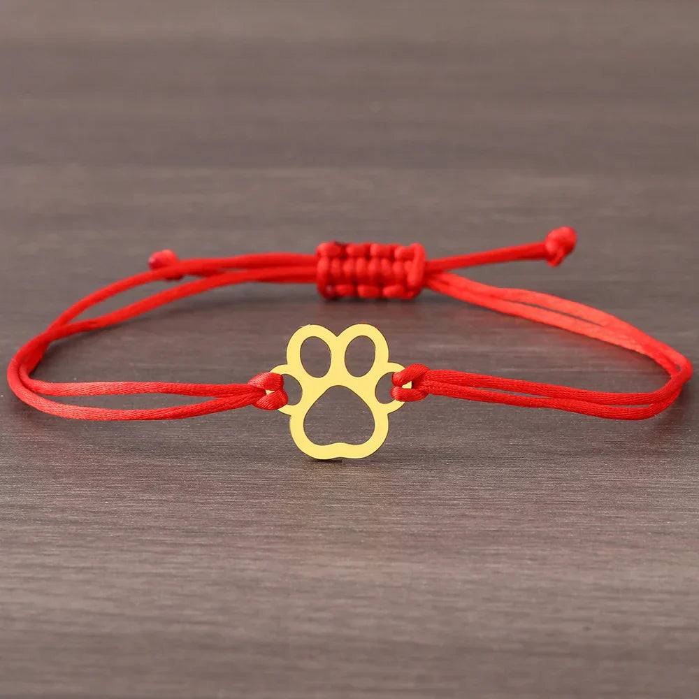 Pulsera de Cuerda con Huella de Patita – Diseño Ajustable en Negro y Rojo
