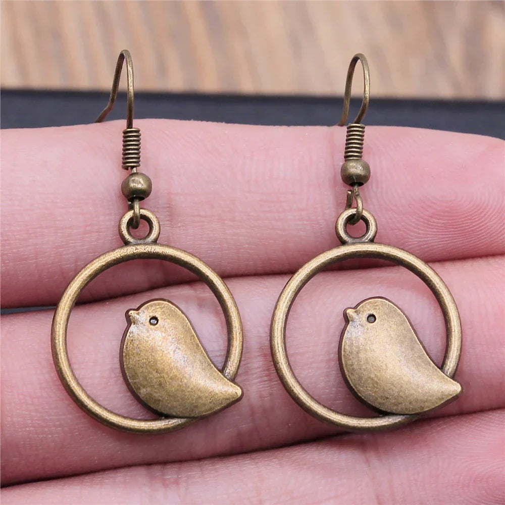 Pendientes Colgantes de Encanto de Pájaro Vintage – Joyería Boho Hecha a Mano