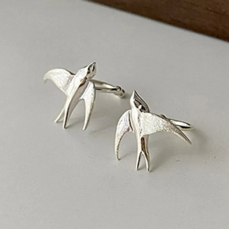 Hermosos Pendientes de Clip en Forma de Golondrina de Plata