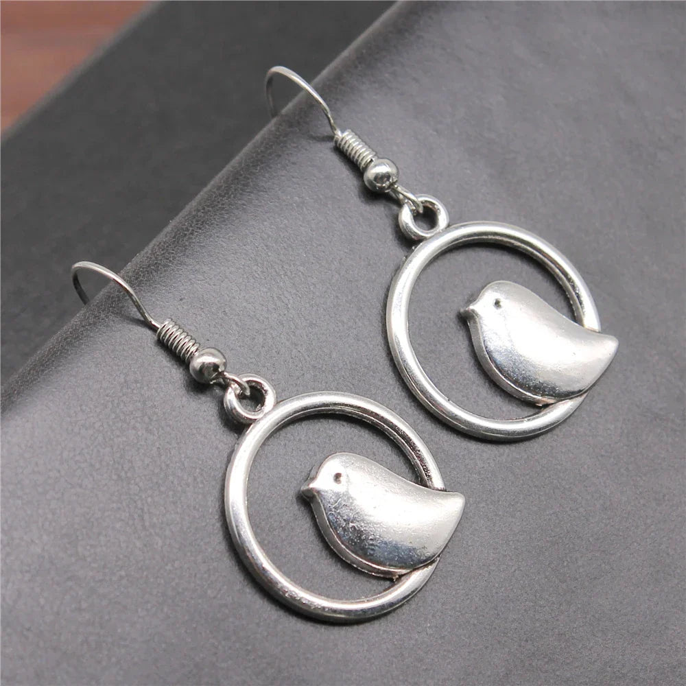 Pendientes Colgantes de Encanto de Pájaro Vintage – Joyería Boho Hecha a Mano