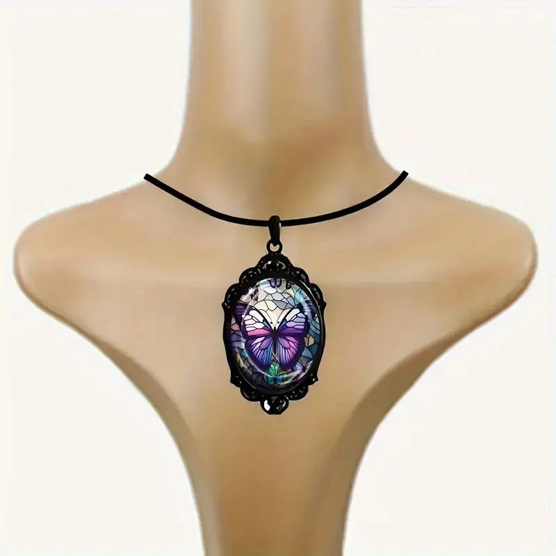 Collar con Colgante de Mariposa y Cristal Púrpura