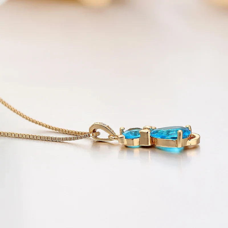 Collar con Colgante de Gato de Cristal