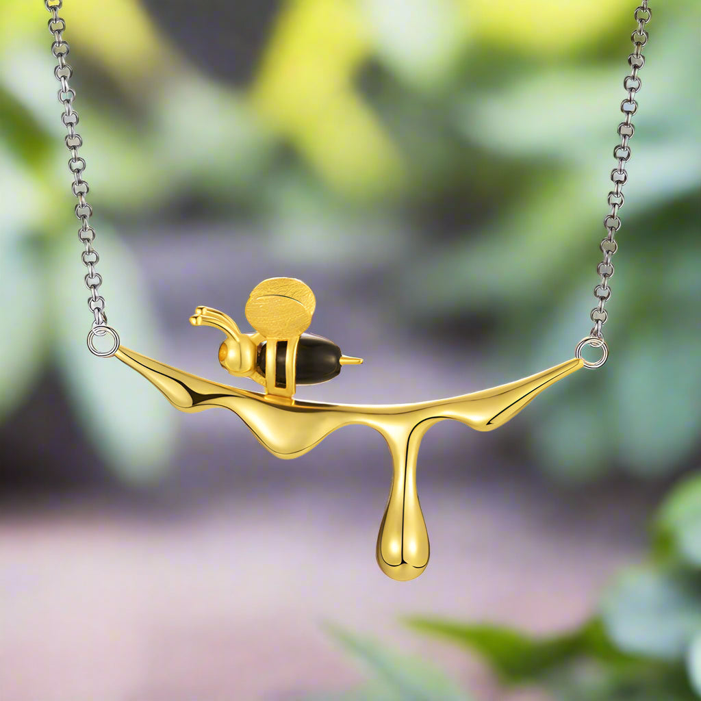 Collar de Miel Goteante y Abeja