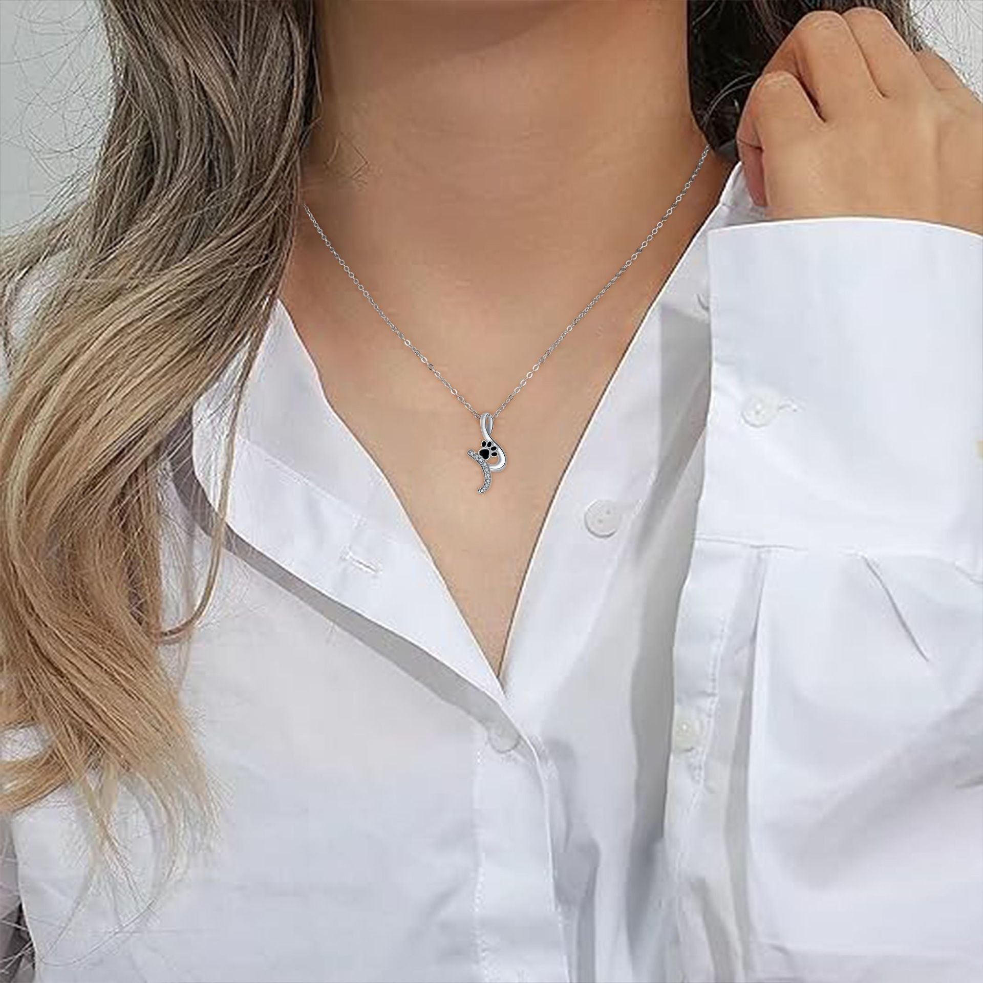 Collar con Colgante de Huella de Patita