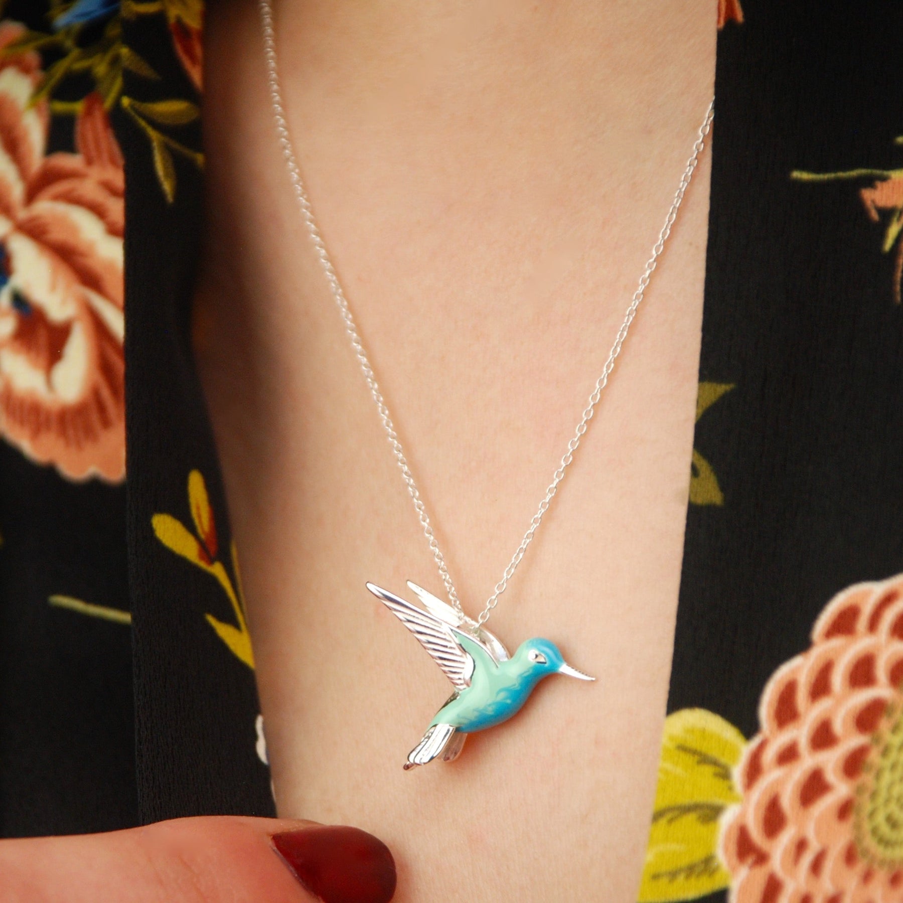 Collar de Colibrí de Plata Esterlina con Esmalte