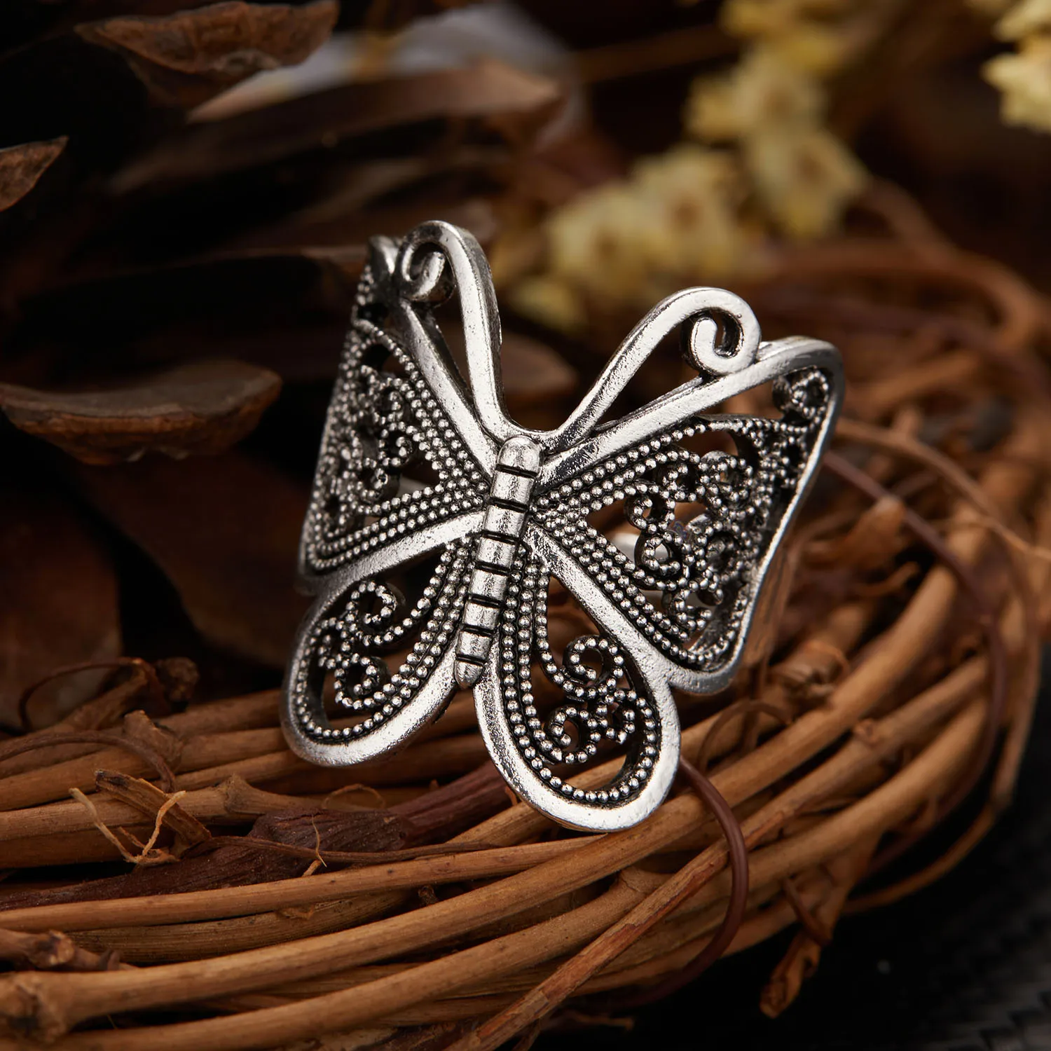 Anillo de Plata Vintage con Mariposa