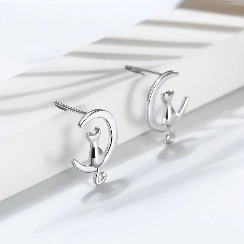 Pendientes de Gato de Plata Esterlina con Diseño de Luna