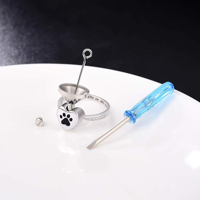Anillo de Urna con Huella de Corazón – Joyería de Conmemoración para Mascotas